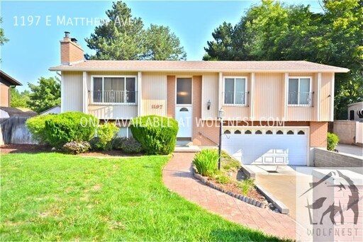 Primary Photo - Beautiful 4 Bedroom Murray Home! No Deposi...