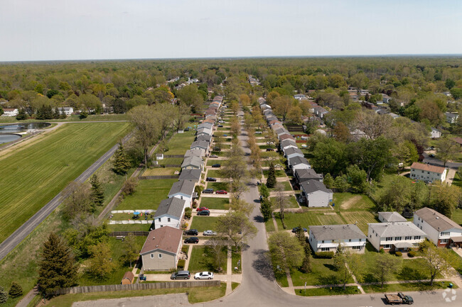 Aerial Photo - Creekwoods Community