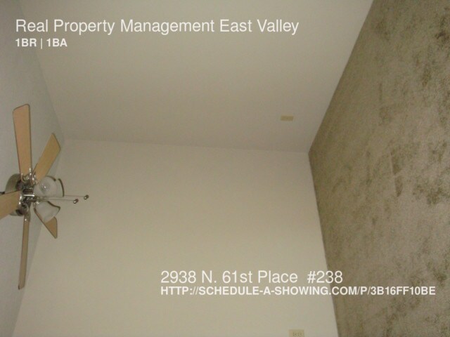 Foto del edificio - 2938 N 61st Pl