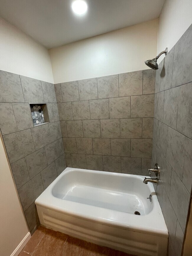 Foto del edificio - 3423 Heatherfield Dr