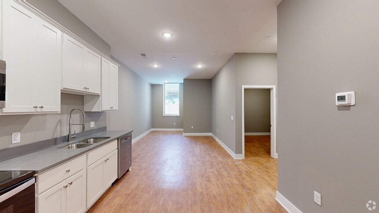 Photo - 300 W Fayette St (Baltimore, MD) Apartments