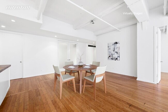 Building Photo - 208 W 30th St
