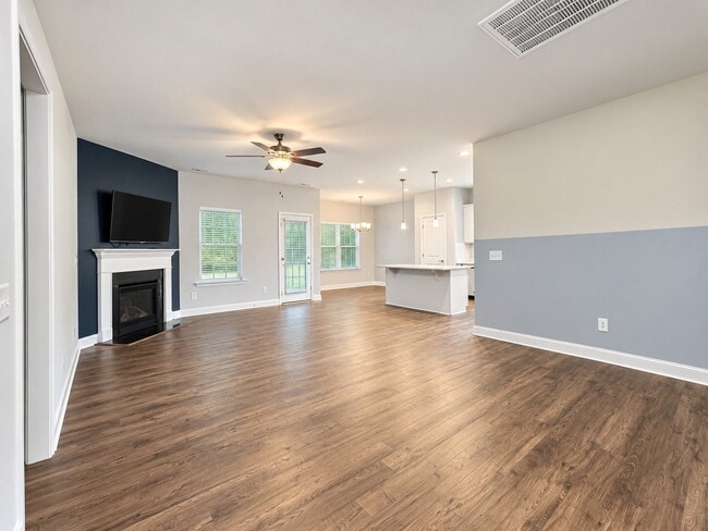 Building Photo - 143 Western pine Wy