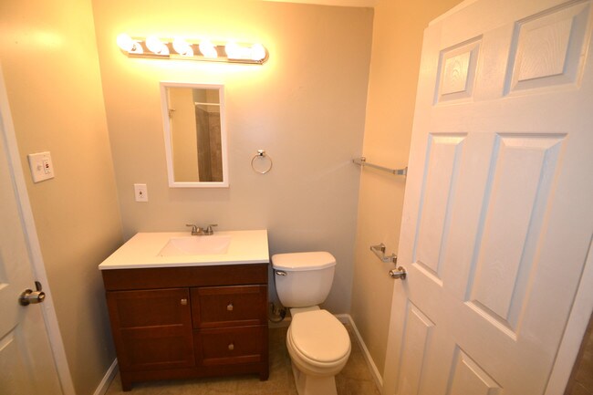 Foto del edificio - 2640 E 110th St