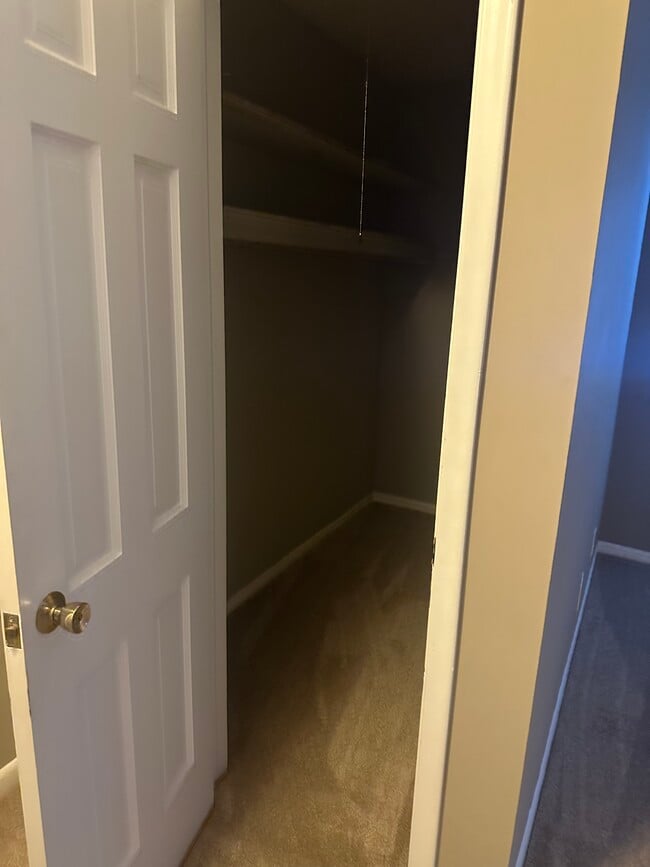 Building Photo - 5325 Territorial Rd