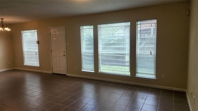 Building Photo - 7631 Goudin Dr