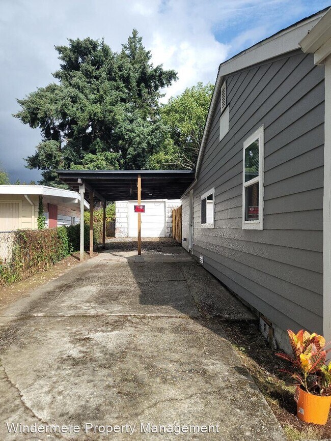 Building Photo - 3 br, 1.5 bath House - 2514 Barnett Street