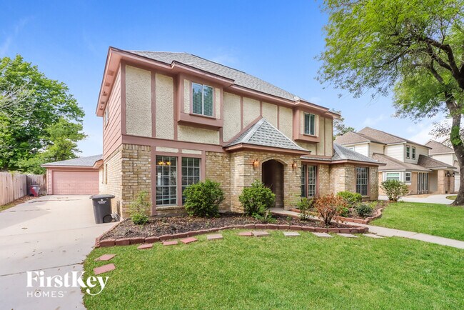 Building Photo - 8334 Mentmore Dr