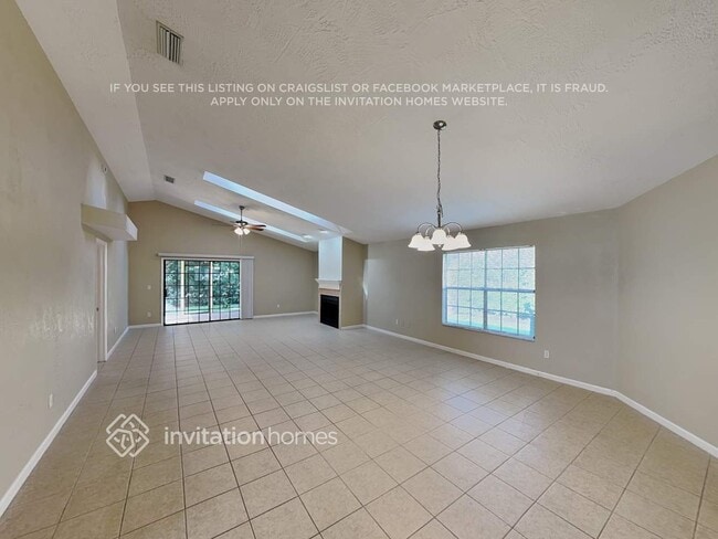 Building Photo - 3233 Vail View Dr