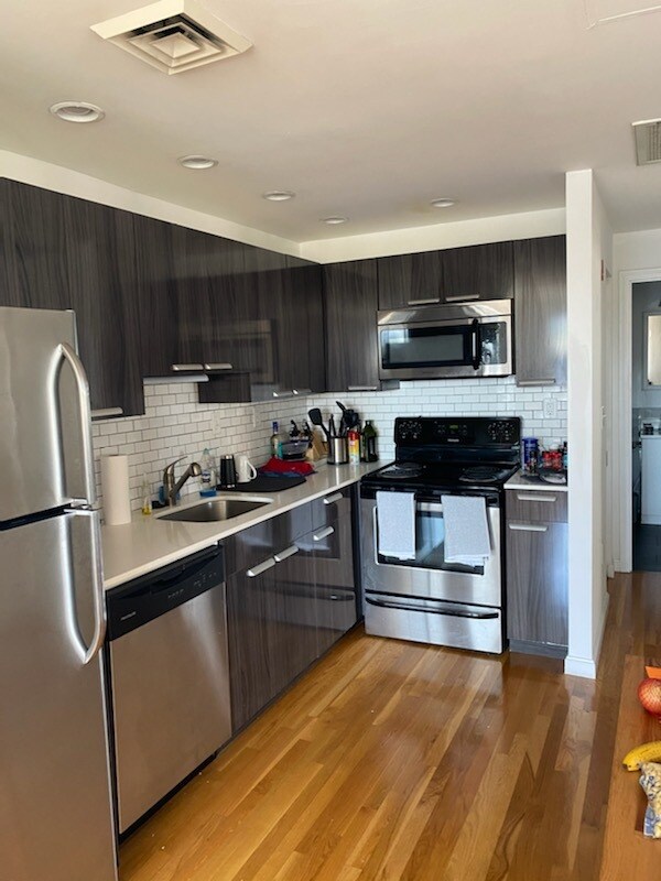 Primary Photo - 115 Jersey St