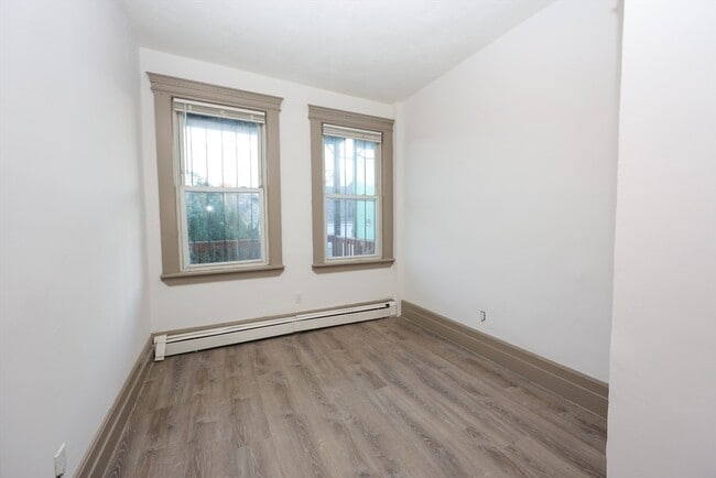 Building Photo - 6 Waumbeck St