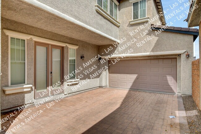 Foto del edificio - 6648 Rego Park Ct