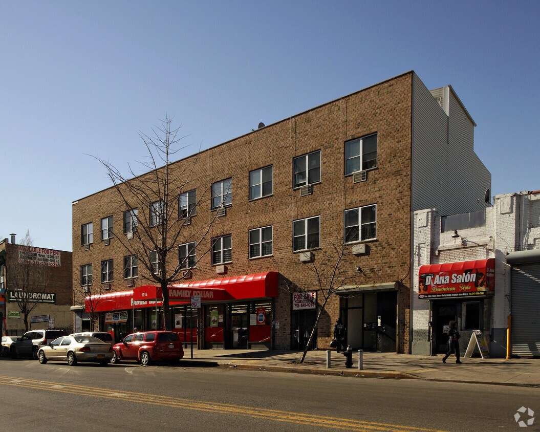 Foto del edificio - 1315-1317 Boston Rd