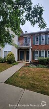 Building Photo - 1986 Mattis St