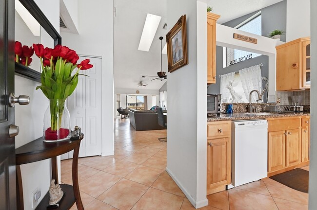 Foto del edificio - 1012 Landings Blvd