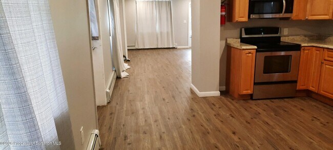 Foto del edificio - 306-308-308 Gibson St