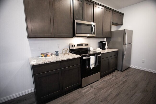 Foto del edificio - 4555 Foxton Ln