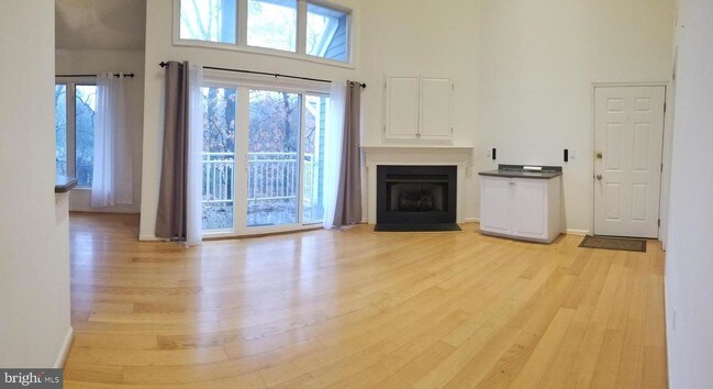 Building Photo - 640 Oakland Hills Dr