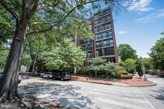 Building Photo - 1001 26th St NW