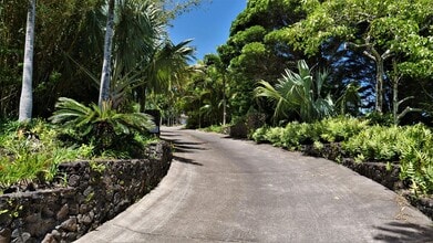 Building Photo - 475 Kaukini Loop