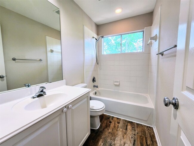 Building Photo - 11 Cider Mill Ct