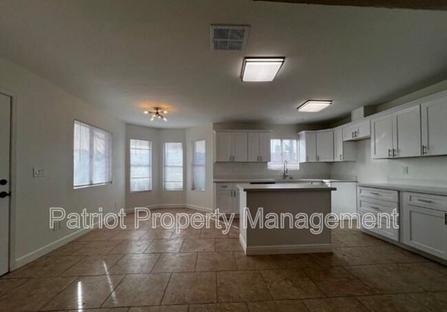 Building Photo - 3701 W Keim Dr