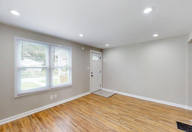 Building Photo - Coming Soon! | Renovated 2BR Home + Bonus Room | Available March 1st