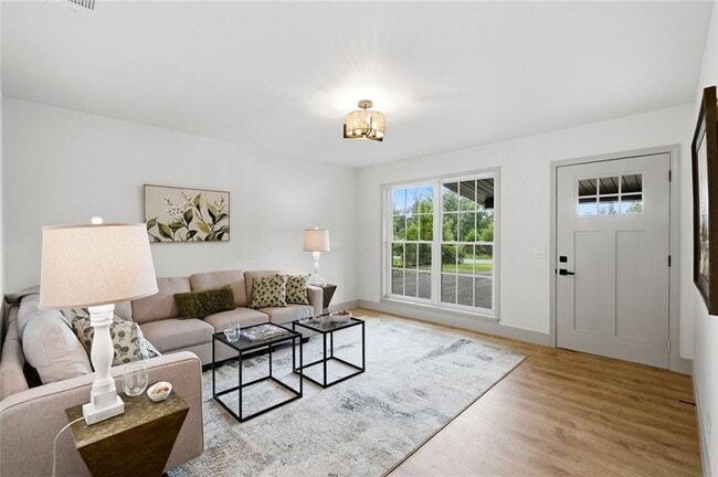 Foto del edificio - 1079 Fairview Rd NW