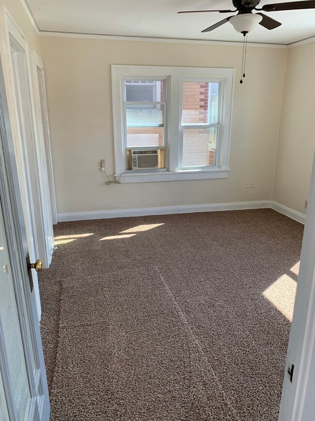 Bedroom - 108 W 10th St