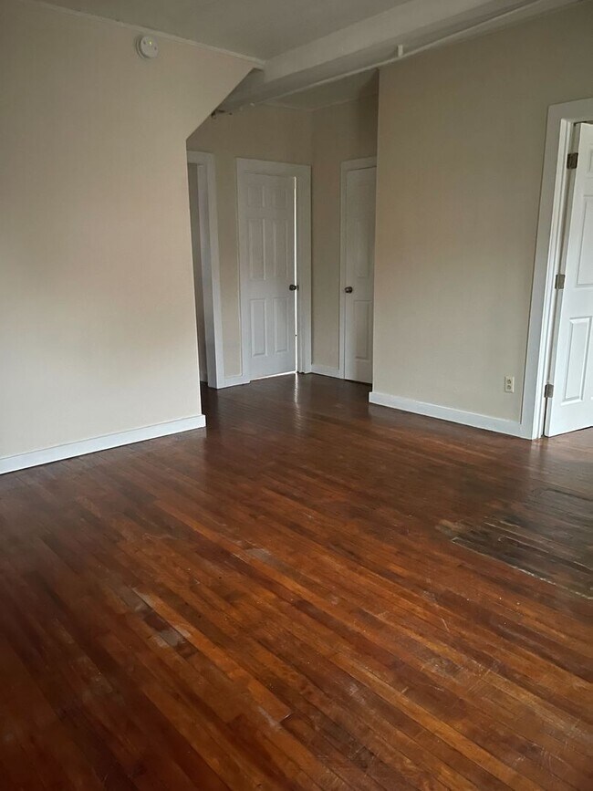 111 River St Unit 1, Bennington, VT 05201 Room for Rent in Bennington