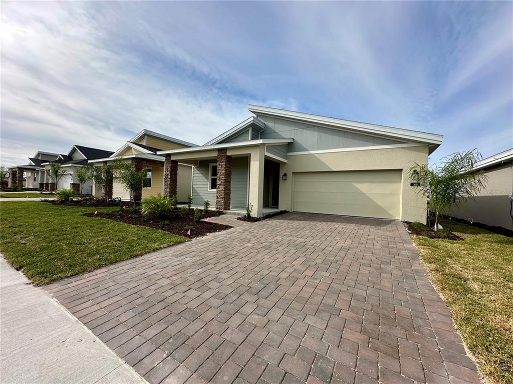 Primary Photo - 166 Aces High Ln