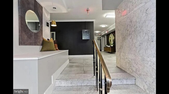 Foto del edificio - 2030 F St NW