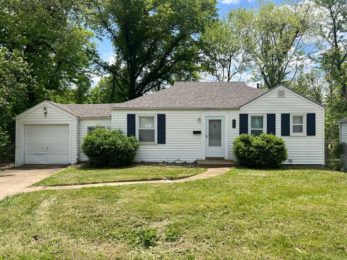 Foto principal - 2 Bedroom Home with Basement and Garage fo...