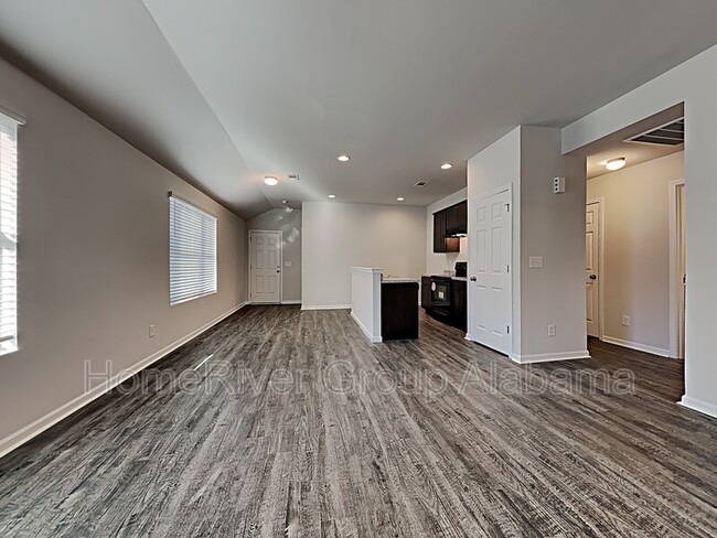 Building Photo - 12407 Waterbury Dr