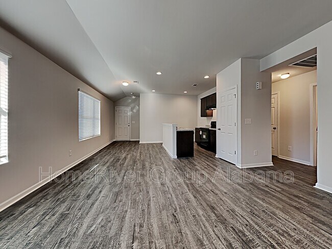 Foto del edificio - 12407 Waterbury Dr