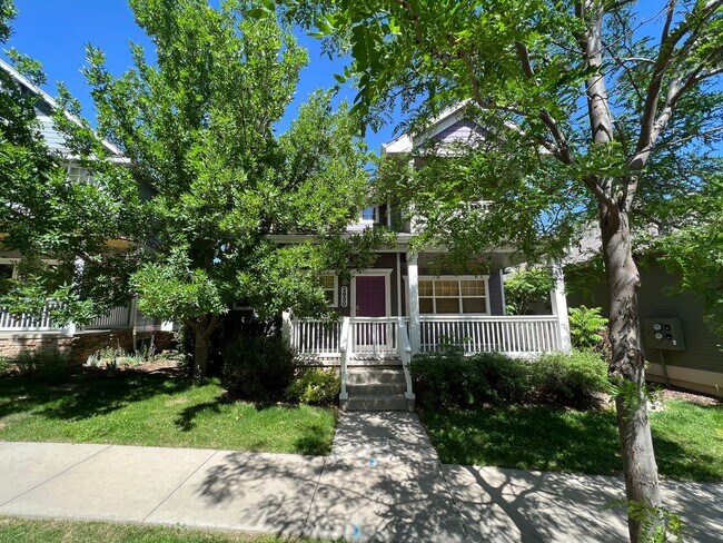 Building Photo - 3 bed 3.5 Bath with Bonus Studio Suite Above Detached Garage!