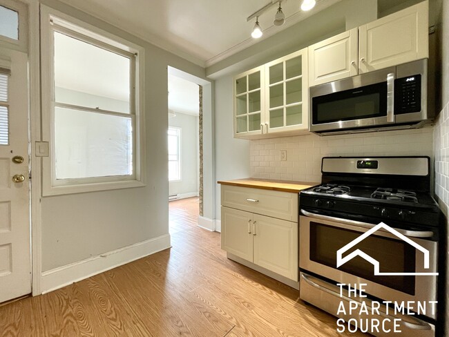 Foto del edificio - 3540 N Lowell Ave