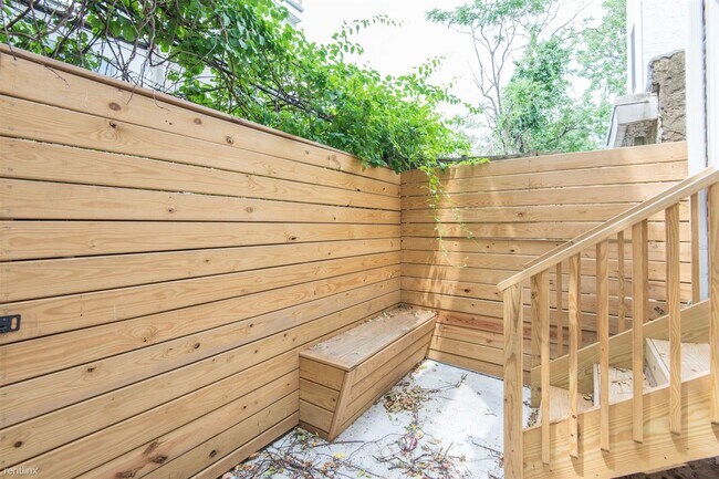 Foto del edificio - 4 br, 3 bath Duplex - 1706 Arlington St Un...
