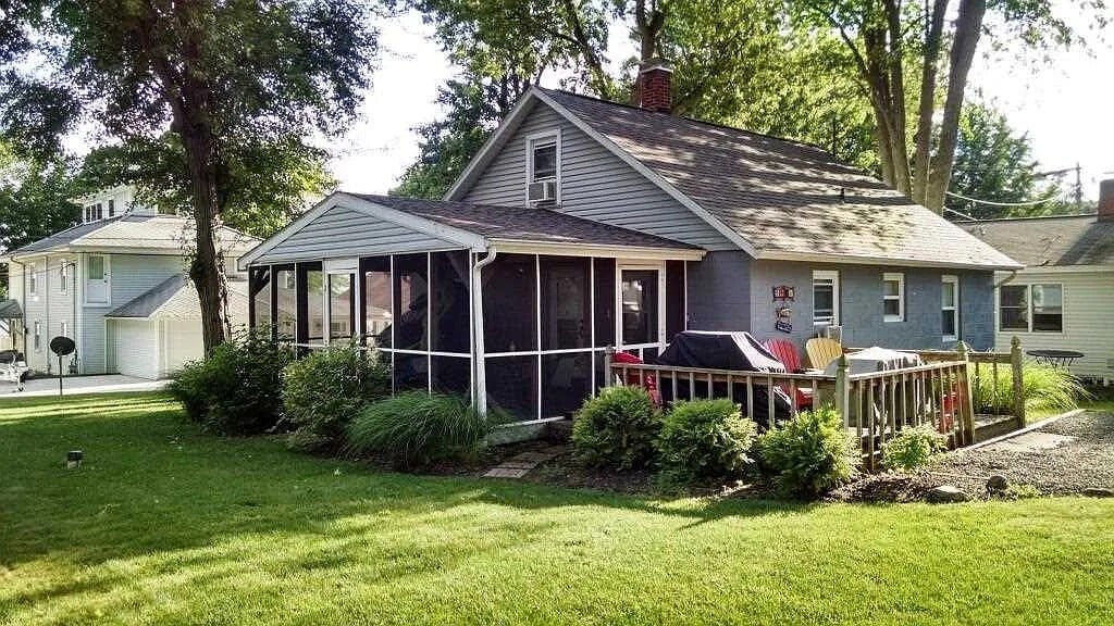 Primary Photo - 8416 E Wade Ln