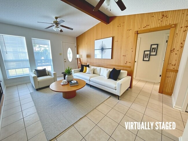 Building Photo - 2404 Shoemaker Dr