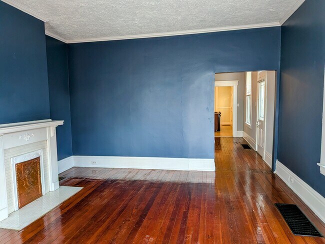 Foto del edificio - 624 W 12th St