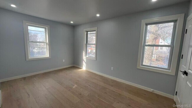 Foto del edificio - 46-11 157th St