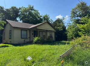 Building Photo - 1513 Dexter Ave