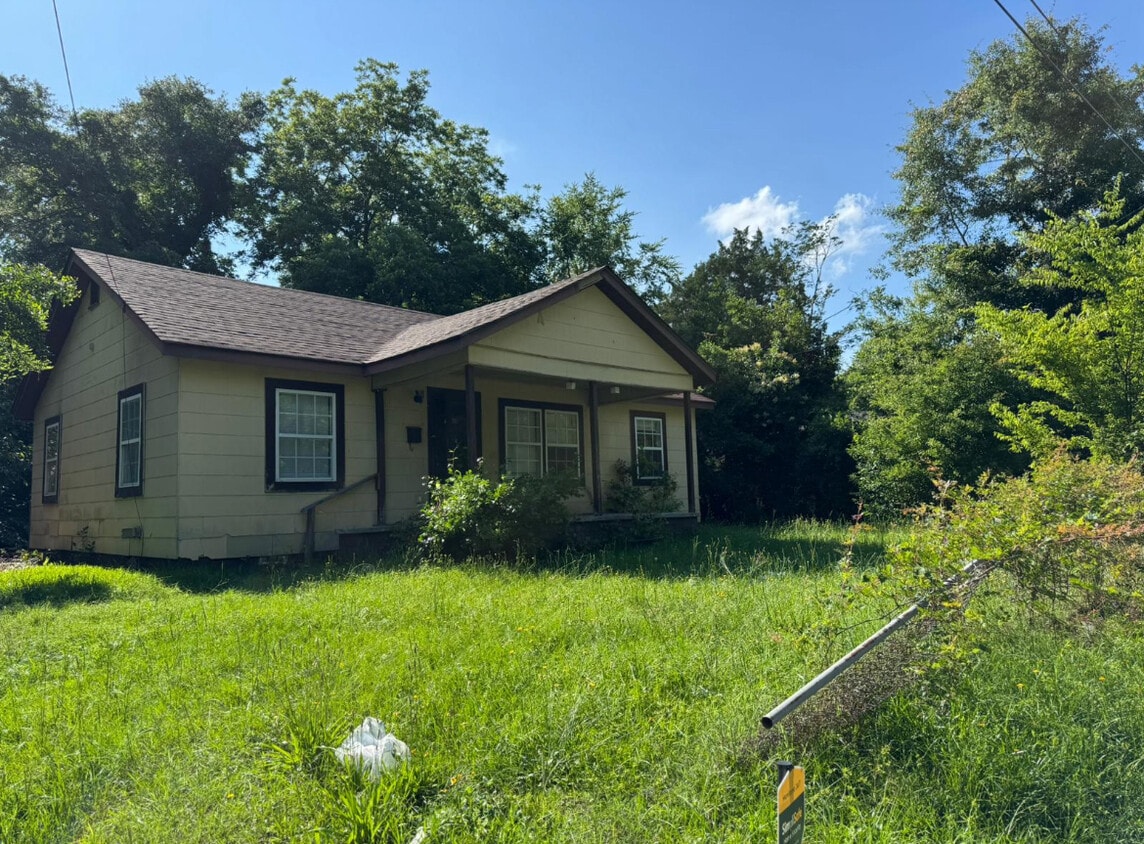 Primary Photo - 1513 Dexter Ave