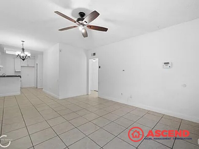 Foto del edificio - Beautiful 2 Bedroom Apartment!