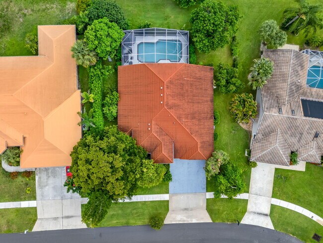 Building Photo - 1732 Farmington Cir