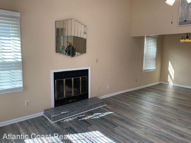 Foto del edificio - 2 br, 1 bath House - 1431 Lake Geneve Drive