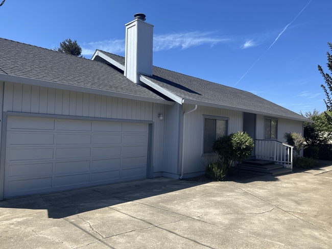 Building Photo - 4589 Malabar Ave