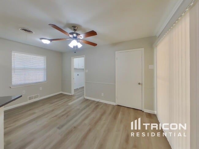 Building Photo - 3240 Springwood Ln
