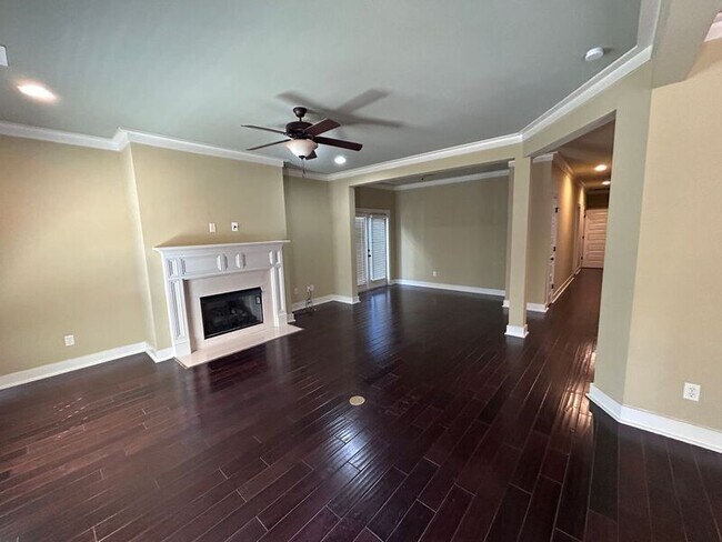 Building Photo - 1541 Laurens St